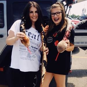 Meet your Posher, Eve